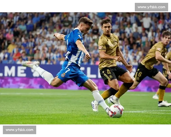 沉浸式足球赛事高清视频集锦带你感受绿茵激情与巅峰对决精彩瞬间 - 副本 - 副本 - 副本